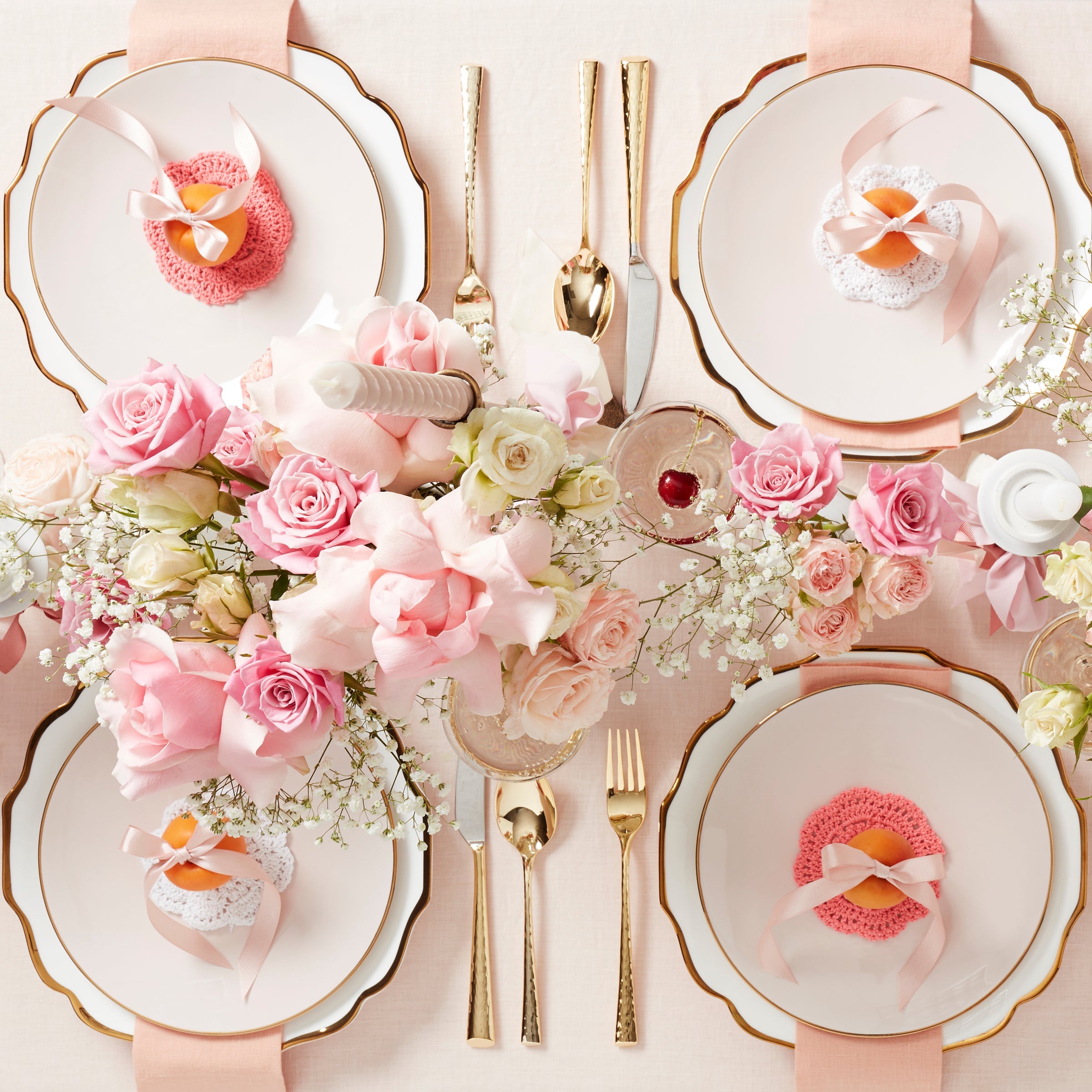 White Scalloped Dinner Plate with Gold Rim - Image 2