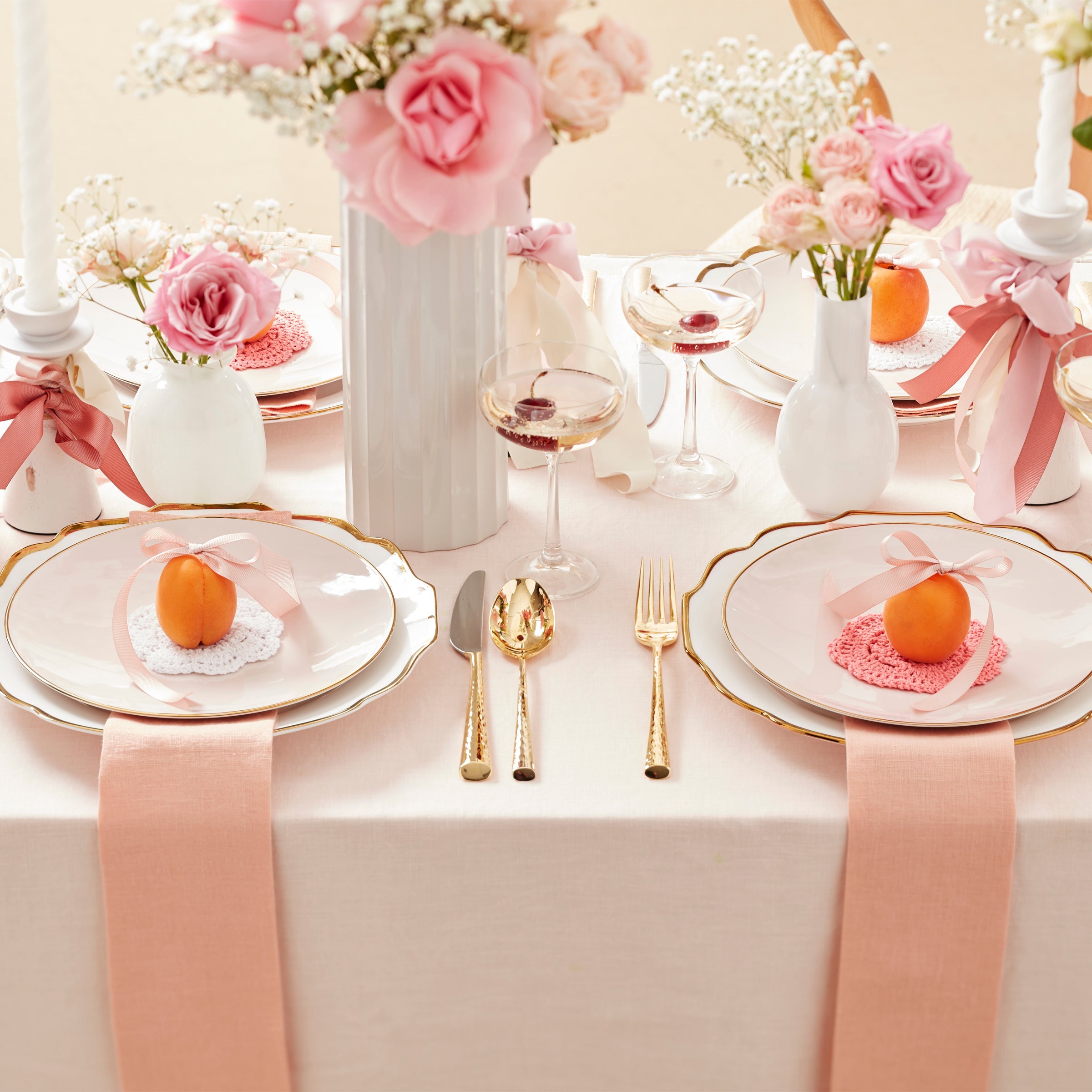 White Scalloped Dinner Plate with Gold Rim - Image 3