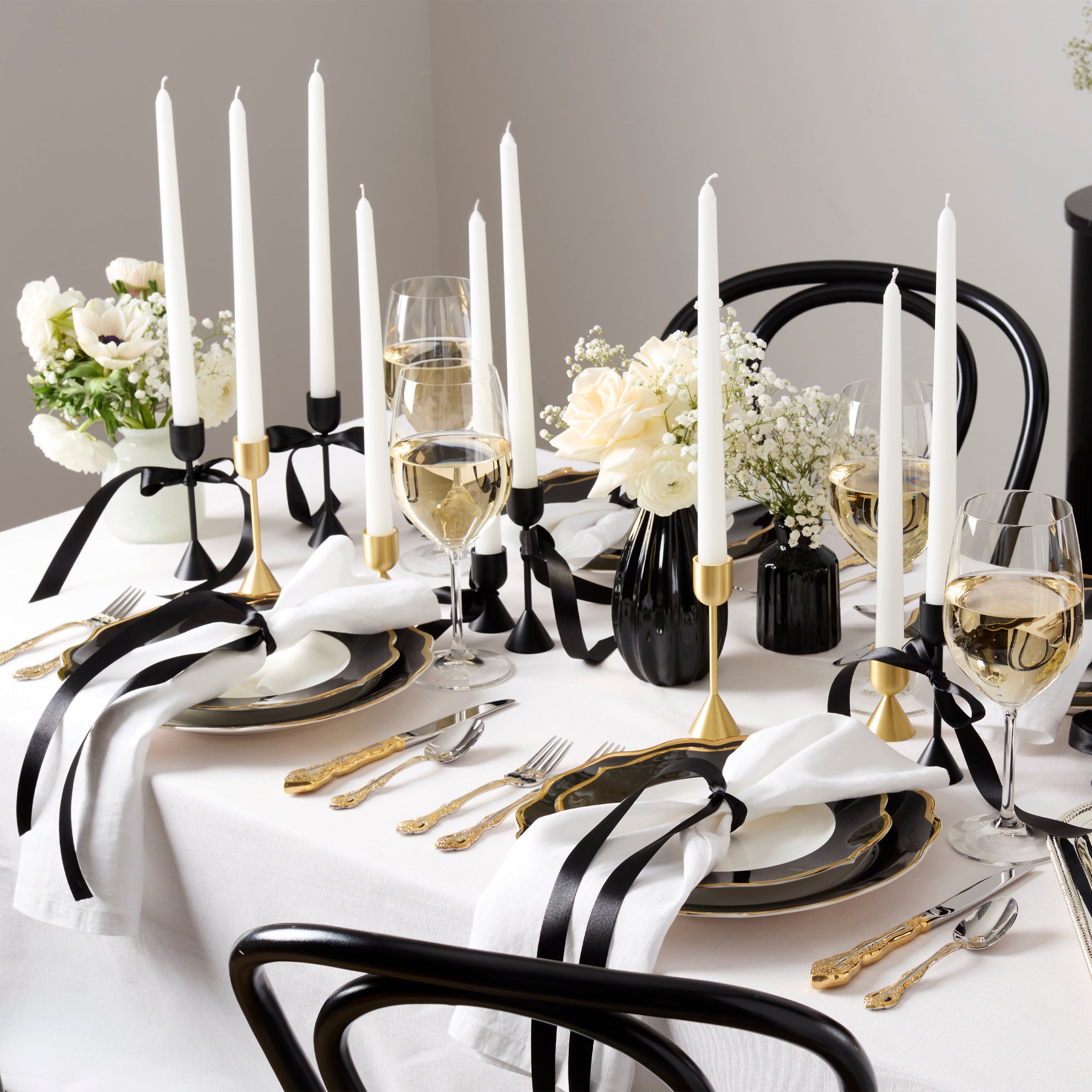 Black Scalloped Dinner Plates with Gold Rim, Set of 4 - Image 2