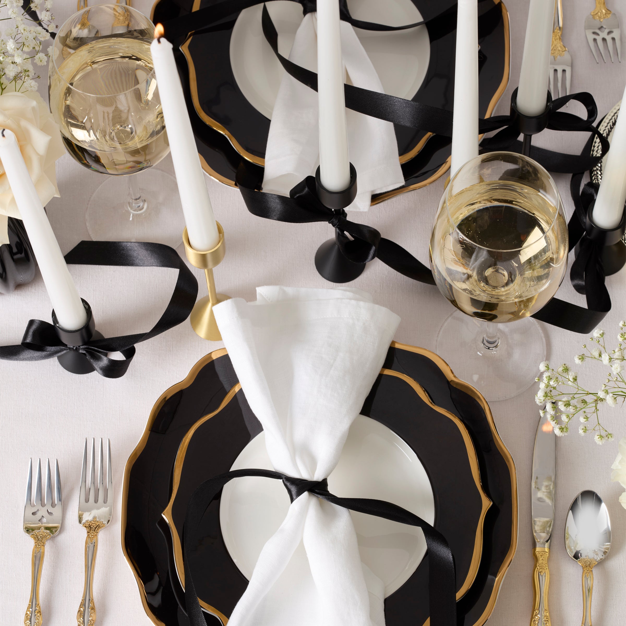 Black Scalloped Dinner Plates with Gold Rim, Set of 4 - Image 4