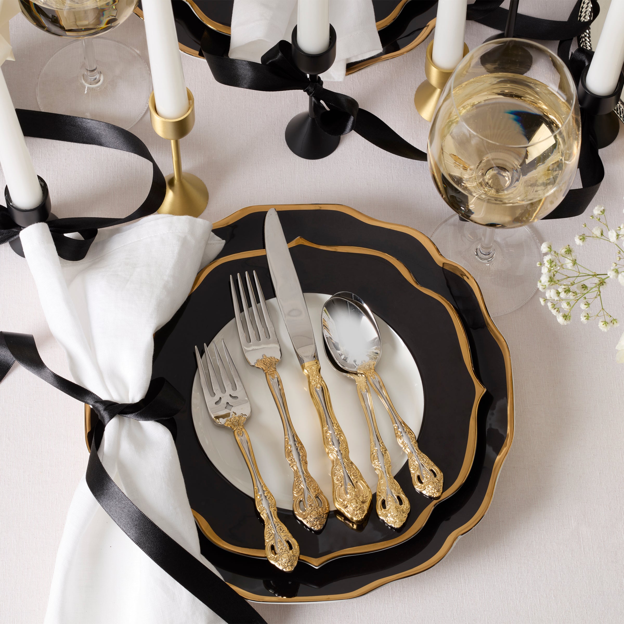 Black Scalloped Dinner Plates with Gold Rim, Set of 4 - Image 6